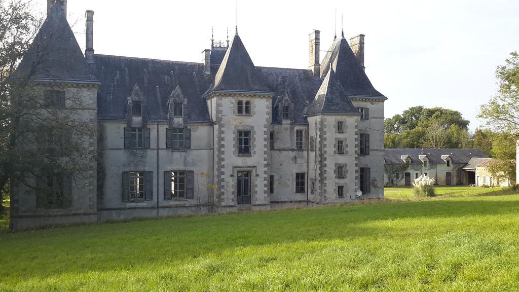 Champdeniers Chateau Pont Jarno B&B المظهر الخارجي الصورة